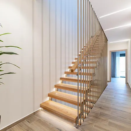 Вілла Lacha Кос